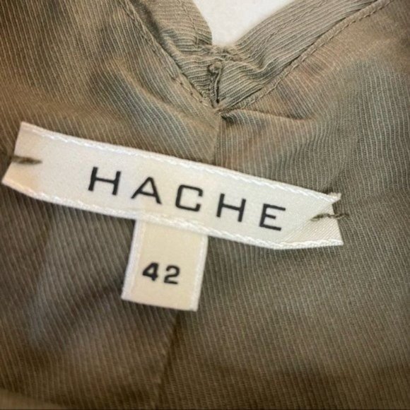 HACHE STRUCTURED ARCHITECTURAL RUFFLE NECK V BACK BOXY LAGENLOOK BLOUSE OLIVE 42 - Picture 4 of 6
